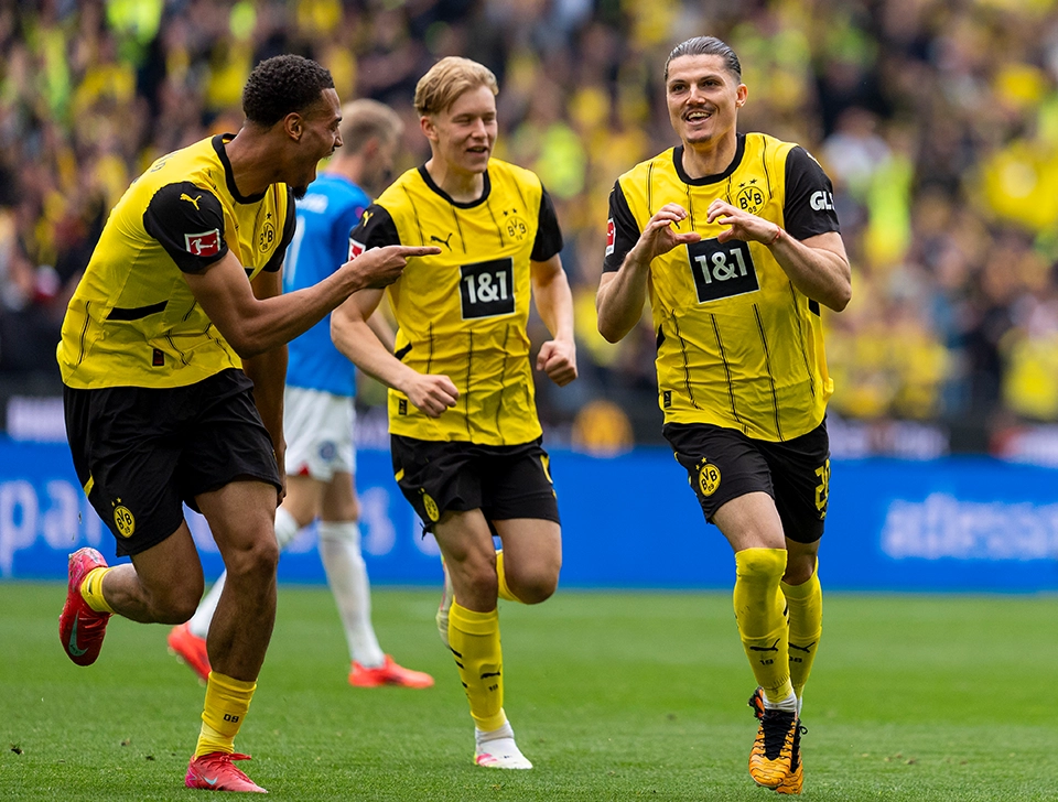 Sabitzer celebrates with heart gesture (photo)