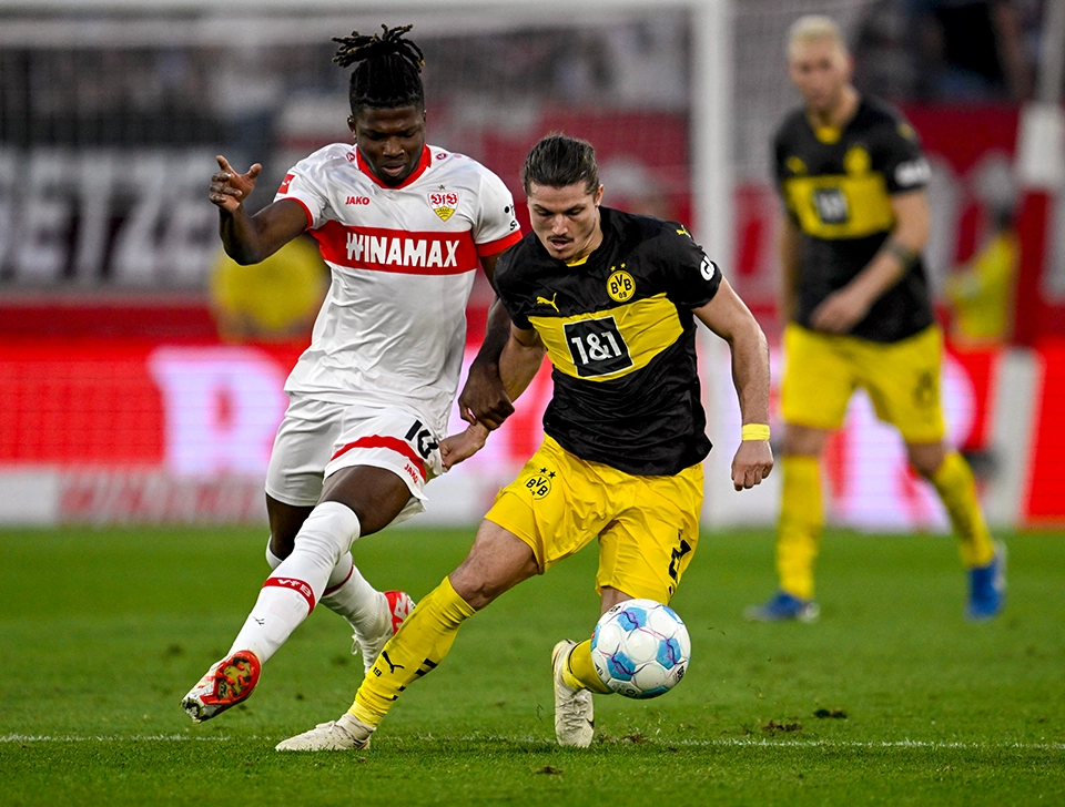 Sabitzer in a duel with VfB Stuttgart player (photo)