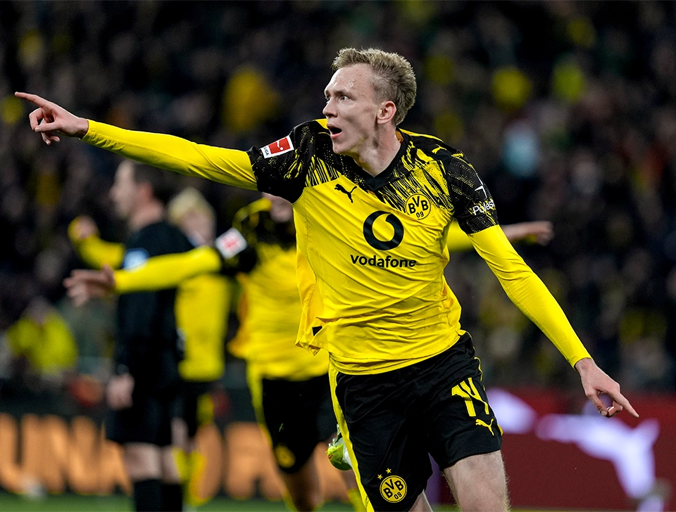Beier celebrating his late winning goal (photo)